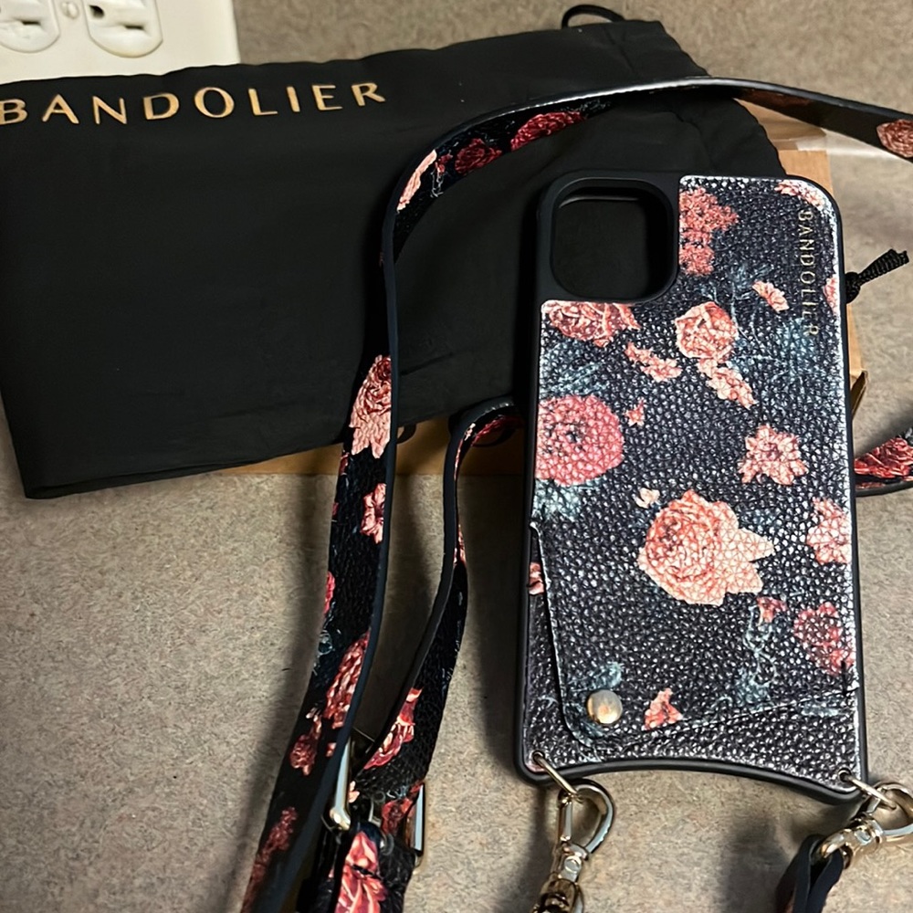 Bandolier - Floral IPhone 11/XR